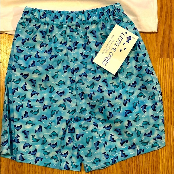 Little Ones 2 Piece Dolphin Beach Set - White Tee & Dolphin Shorts -Size 2T -NWT - Picture 3 of 6